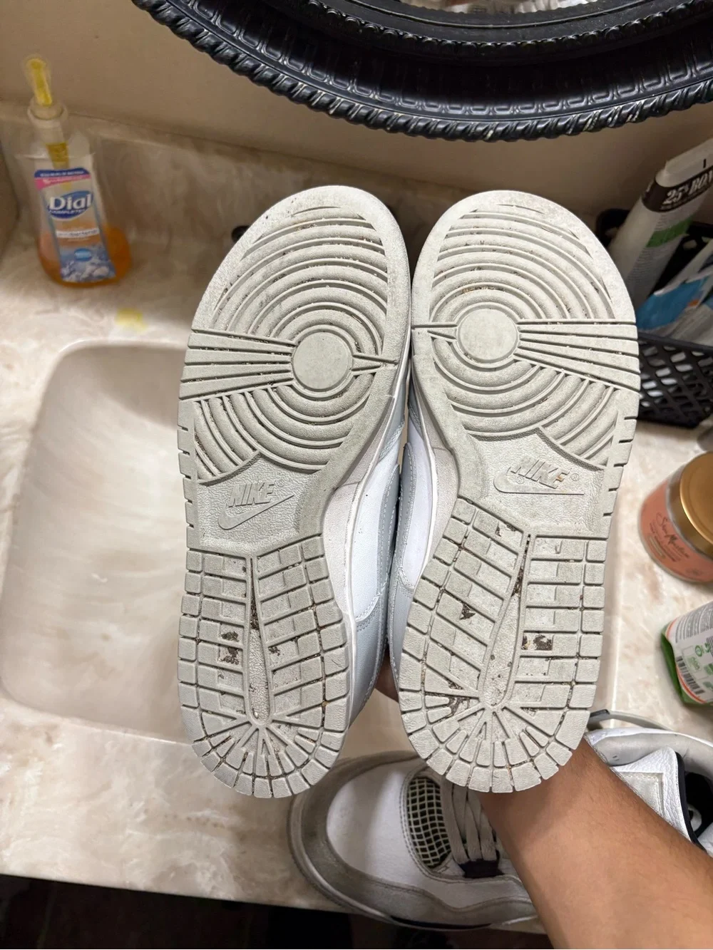 Nike Low-Top Sneakers in Light Gray and White